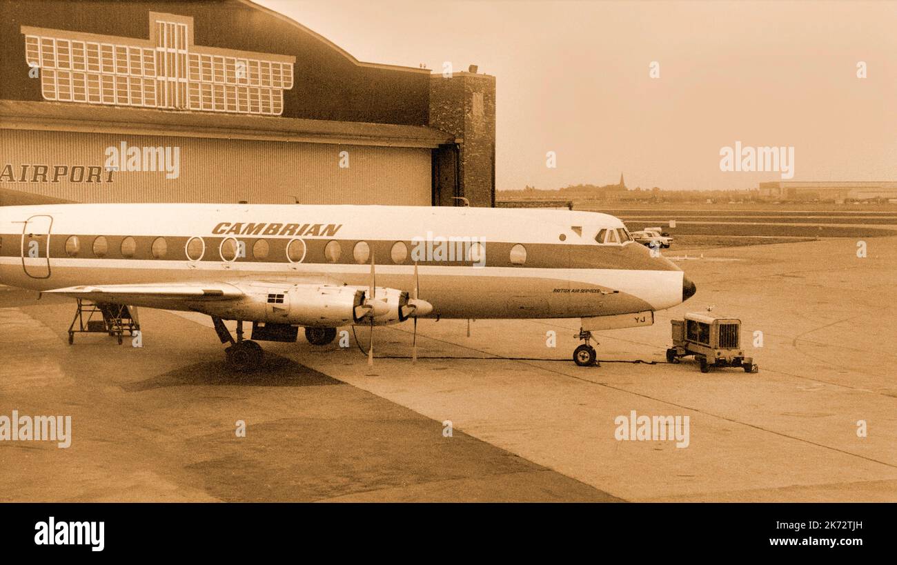 Vintage Liverpool 1970, Propellerflugzeuge am Flughafen Speke (jetzt Liverpool John Lennon Airport genannt) Stockfoto