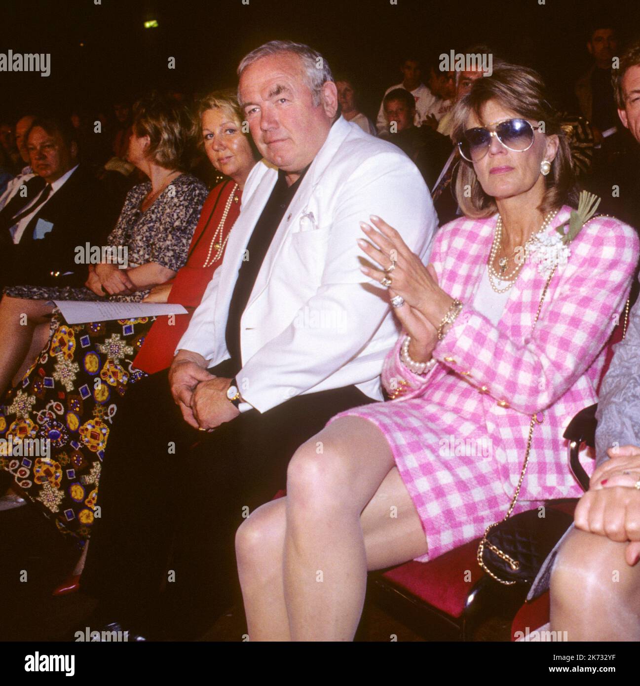 INGEMAR JOHANSSON Schwedischer Schwergewicht-Boxweltmeister im Jahr 1960s mit Frau Edna Alsterlund und der schwedischen Prinzessin Birgitta bei einer Boxgala Stockfoto