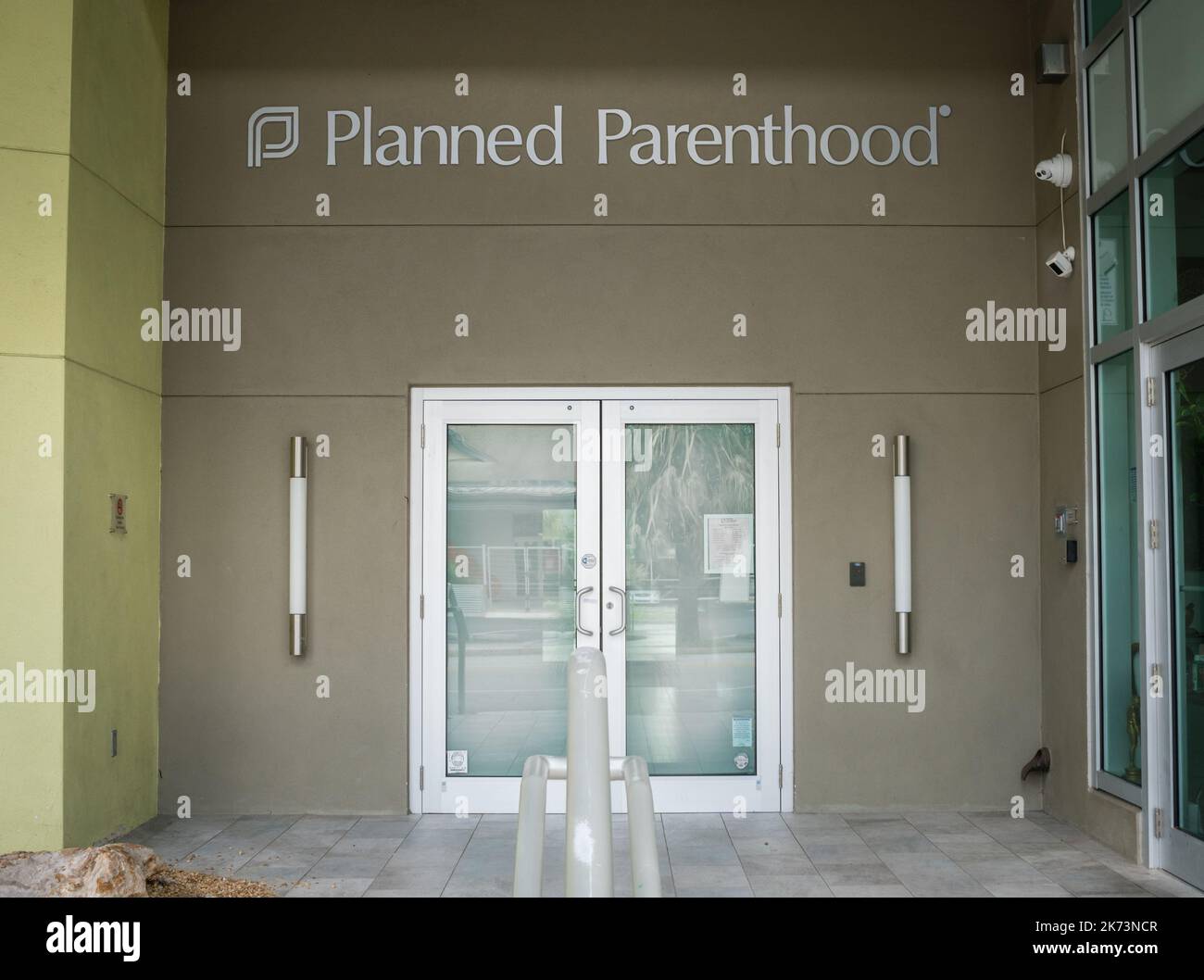 25. September 2022: Vor der geplanten Parenthood Clinic, einer Non-Profit-Organisation, die reproduktive Gesundheitsdienste anbietet. Stockfoto