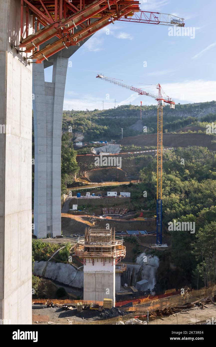 Bau des zweiten Gleis der Eisenbahnstrecke Divača–Koper, Slowenien Stockfoto