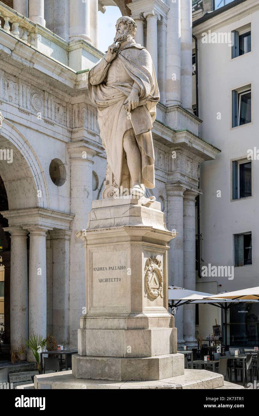 Statue von Andrea Palladio, Piazza dei Signori, Vicenza, Venetien, Italien Stockfoto