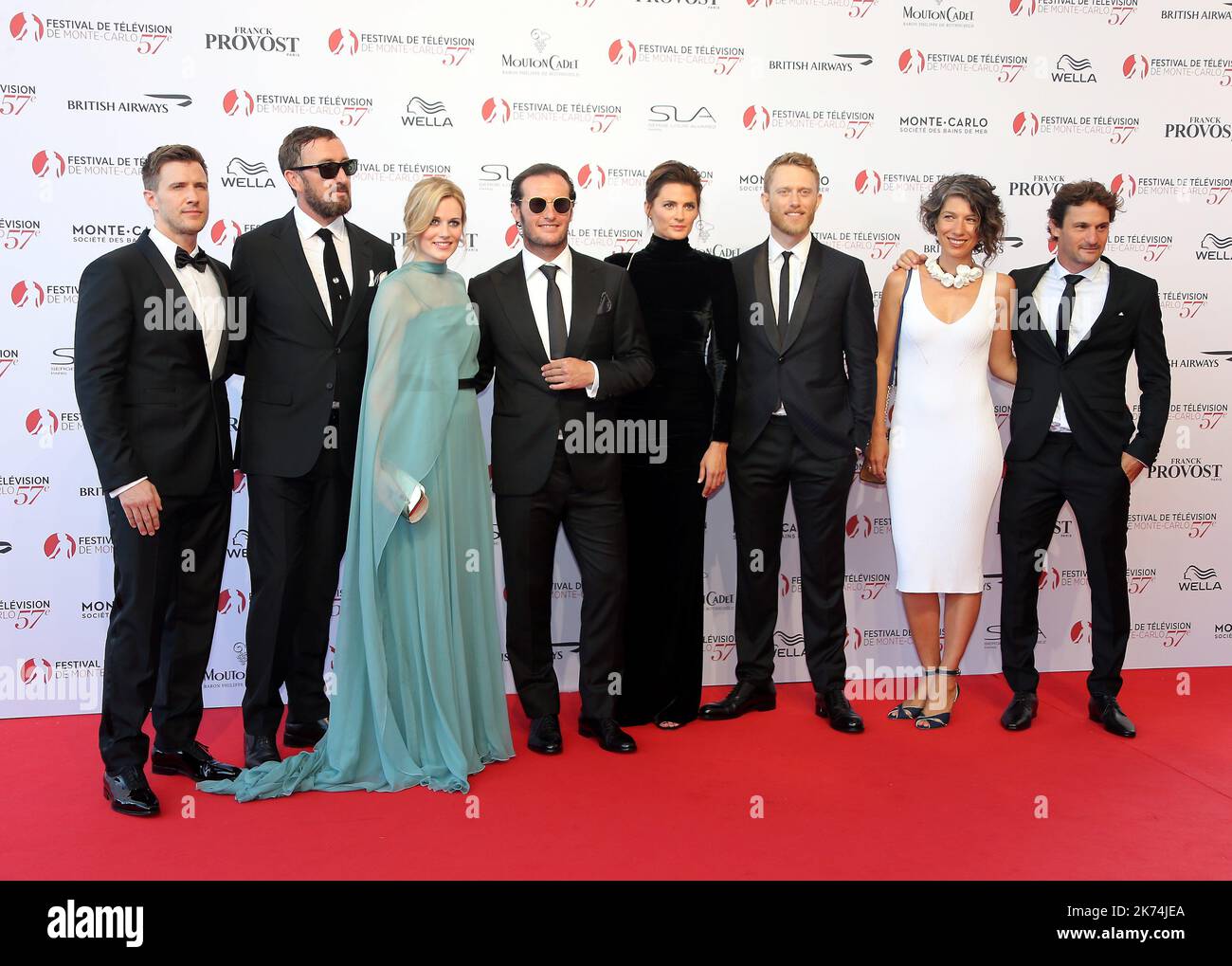 Die Besetzung der Abwesenheit, die für das Monte-Carlo Television Festival 2017 eintrifft, das am 16. 2017. Juni im Grimaldi Forum, Monte-Carlo, Monaco, stattfand Stockfoto