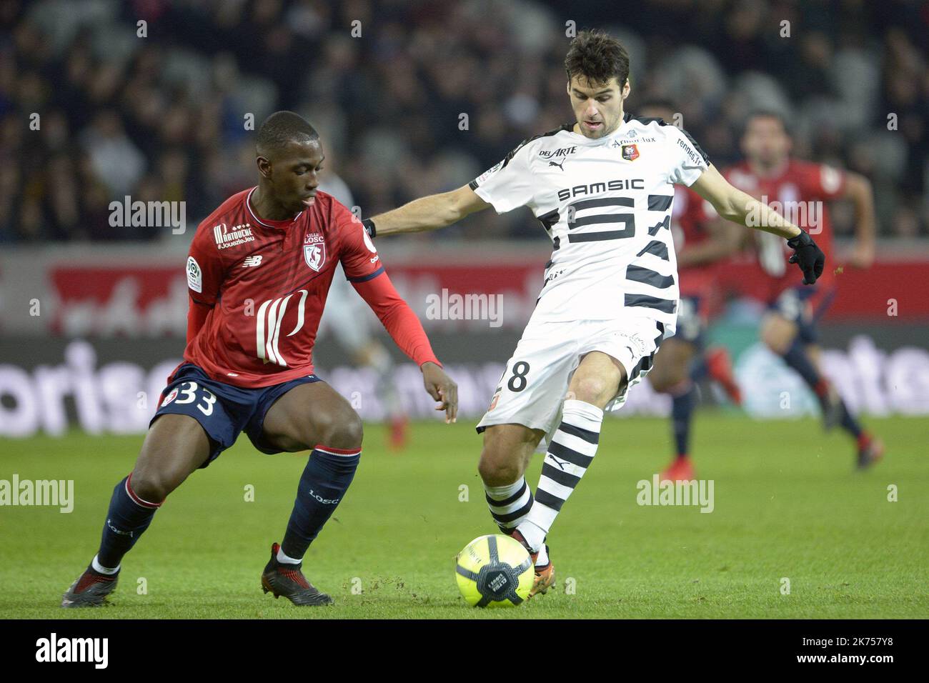 Yoann Gourcuff . 28 . Boubakary Soumaré . 33 . Während des Spiels Lille OSC gegen Stade Rennais Ligue 1 im Stade Pierre-Mauroy, Lille Stockfoto