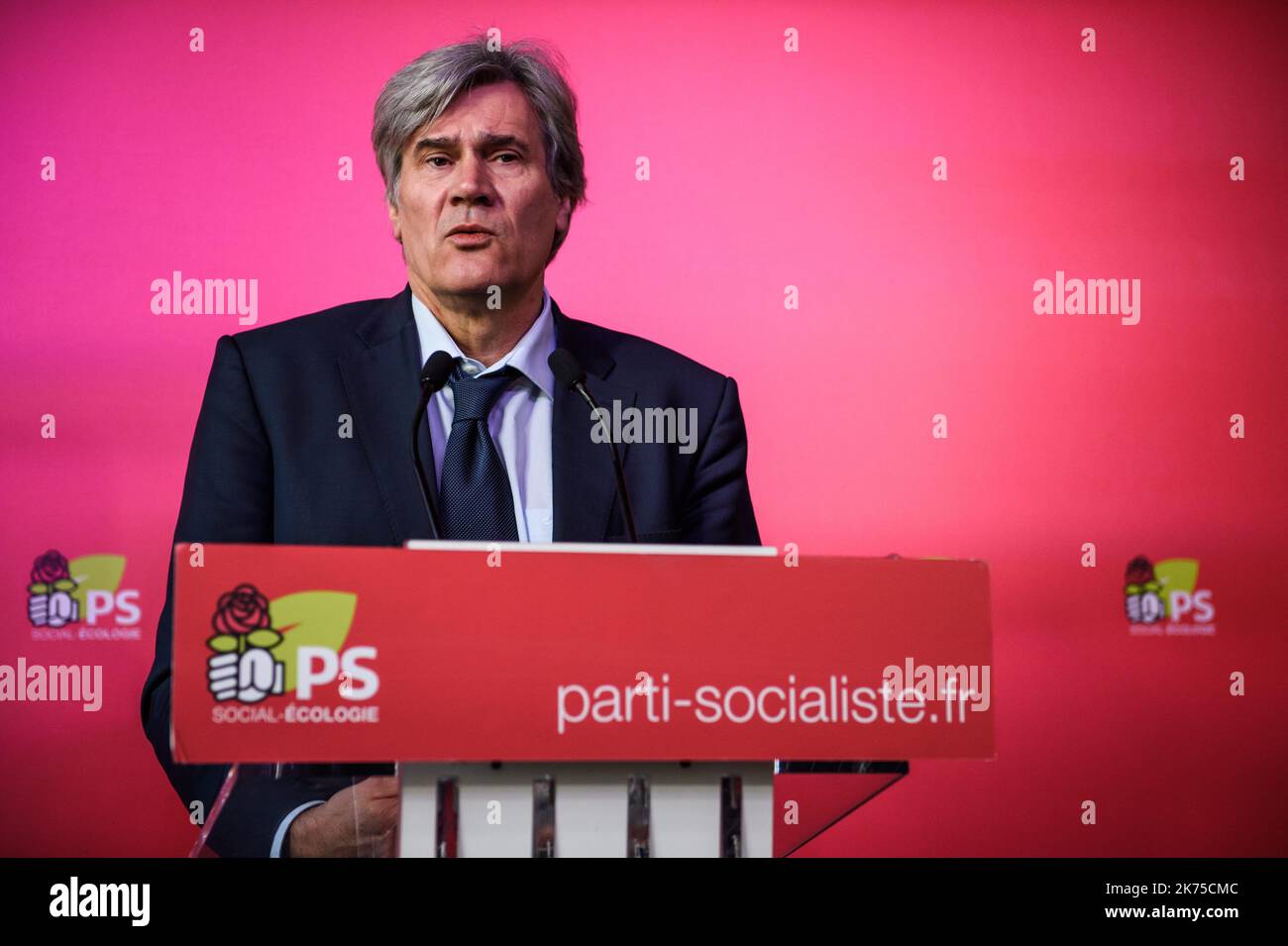 Stephane Le Foll gibt eine Pressekonferenz, um seine Niederlage in der ersten Wahlrunde für die Wahl eines neuen ersten Sekretärs der PS in Paris, Frankreich, am 16. März 2018 bekannt zu geben. Stockfoto