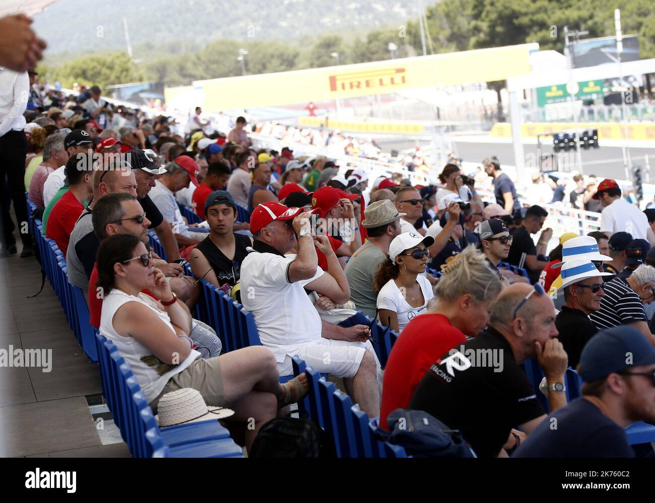 Publikum beim ersten Training des französischen GP Formel-1-Rennens am 22. Juni 2018. Stockfoto