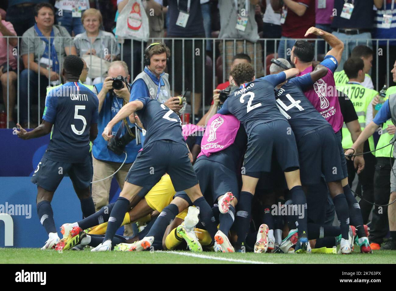 FIFA World Cup Russia 2018, Final Football Match Frankreich gegen Kroatien, im Bild: Französische Mannschaftsspieler reagieren nach dem Tor von Paul Pogba © Pierre Teyssot / Maxppp Stockfoto