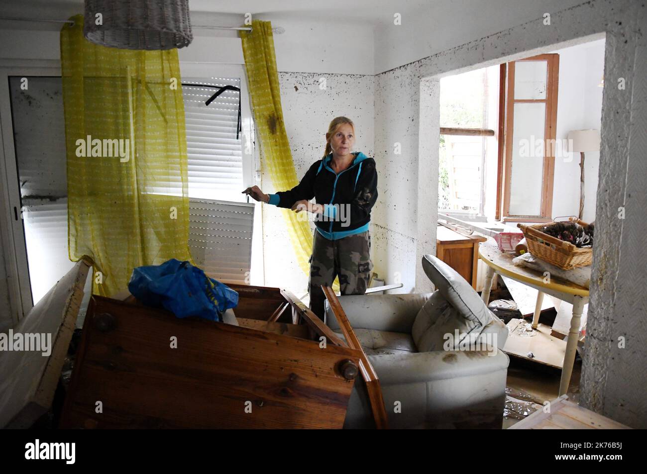 Szenen der Sturzflut in Trebes, in der Nähe von Carcassonne, Frankreich. Mindestens 10 Menschen sind nach einem Sturzflut in der südfranzösischen Region Aude gestorben, sagten lokale Beamte am Montag Stockfoto