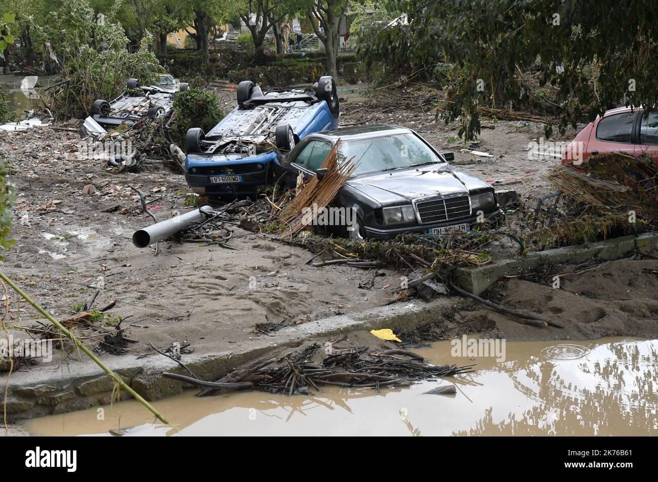 Szenen der Sturzflut in Trebes, in der Nähe von Carcassonne, Frankreich. Mindestens 10 Menschen sind nach einem Sturzflut in der südfranzösischen Region Aude gestorben, sagten lokale Beamte am Montag Stockfoto