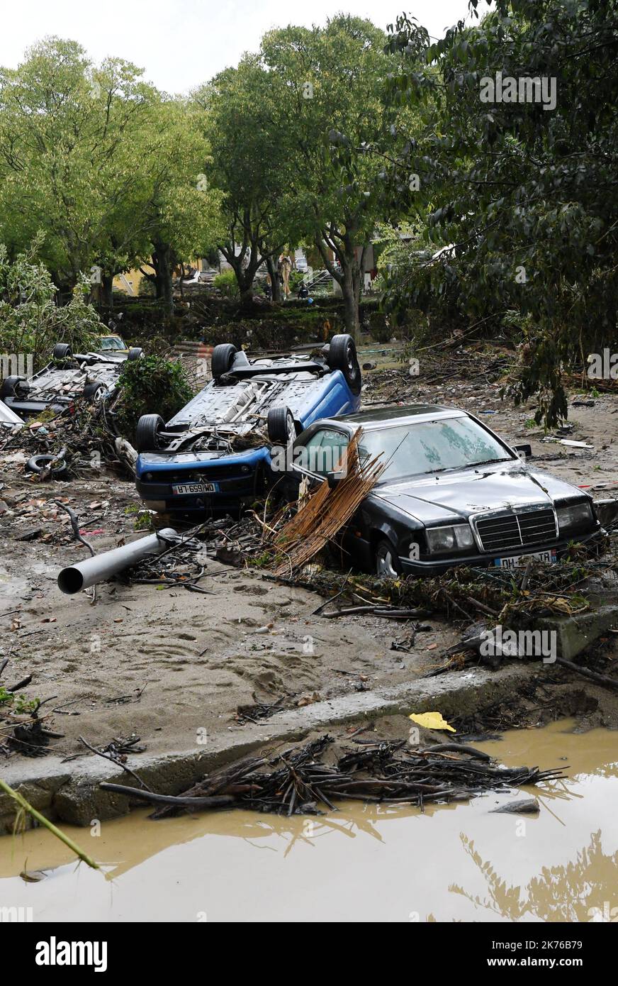 Szenen der Sturzflut in Trebes, in der Nähe von Carcassonne, Frankreich. Mindestens 10 Menschen sind nach einem Sturzflut in der südfranzösischen Region Aude gestorben, sagten lokale Beamte am Montag Stockfoto