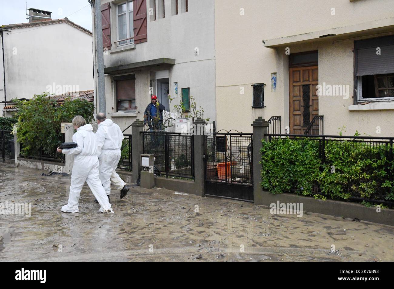 Szenen der Sturzflut in Trebes, in der Nähe von Carcassonne, Frankreich. Mindestens 10 Menschen sind nach einem Sturzflut in der südfranzösischen Region Aude gestorben, sagten lokale Beamte am Montag Stockfoto