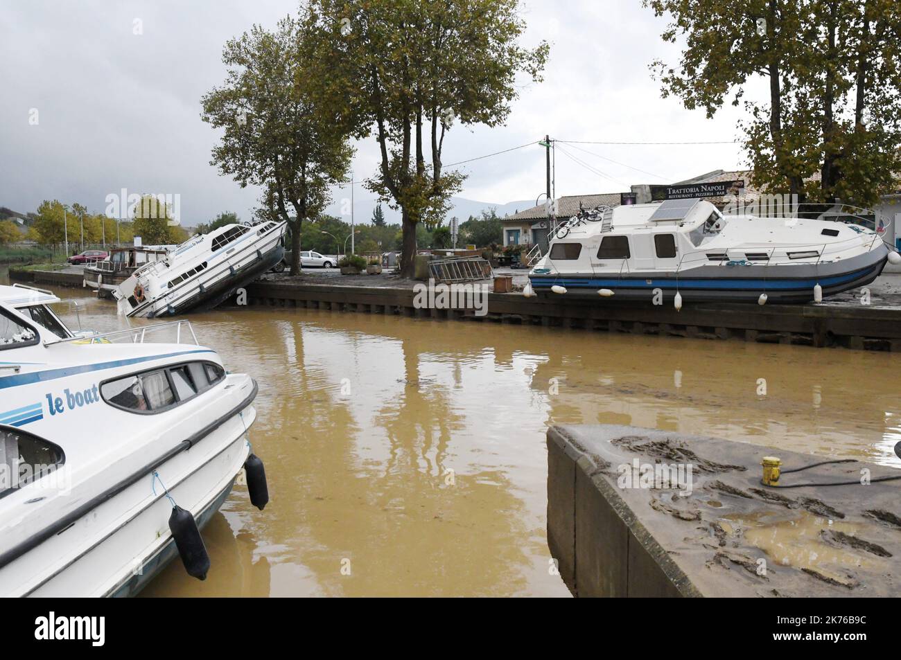 Szenen der Sturzflut in Trebes, in der Nähe von Carcassonne, Frankreich. Mindestens 10 Menschen sind nach einem Sturzflut in der südfranzösischen Region Aude gestorben, sagten lokale Beamte am Montag Stockfoto
