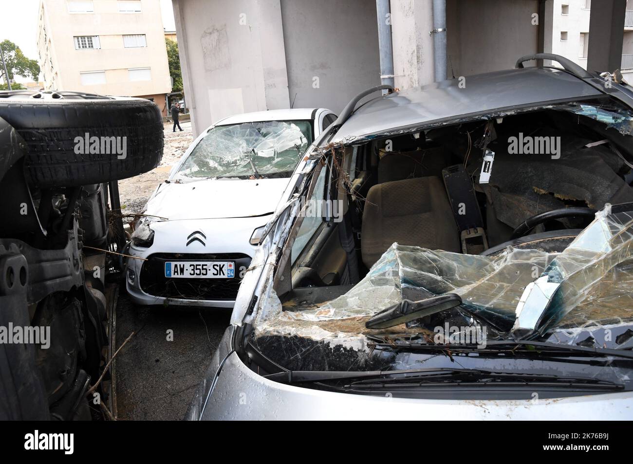 Szenen der Sturzflut in Trebes, in der Nähe von Carcassonne, Frankreich. Mindestens 10 Menschen sind nach einem Sturzflut in der südfranzösischen Region Aude gestorben, sagten lokale Beamte am Montag Stockfoto
