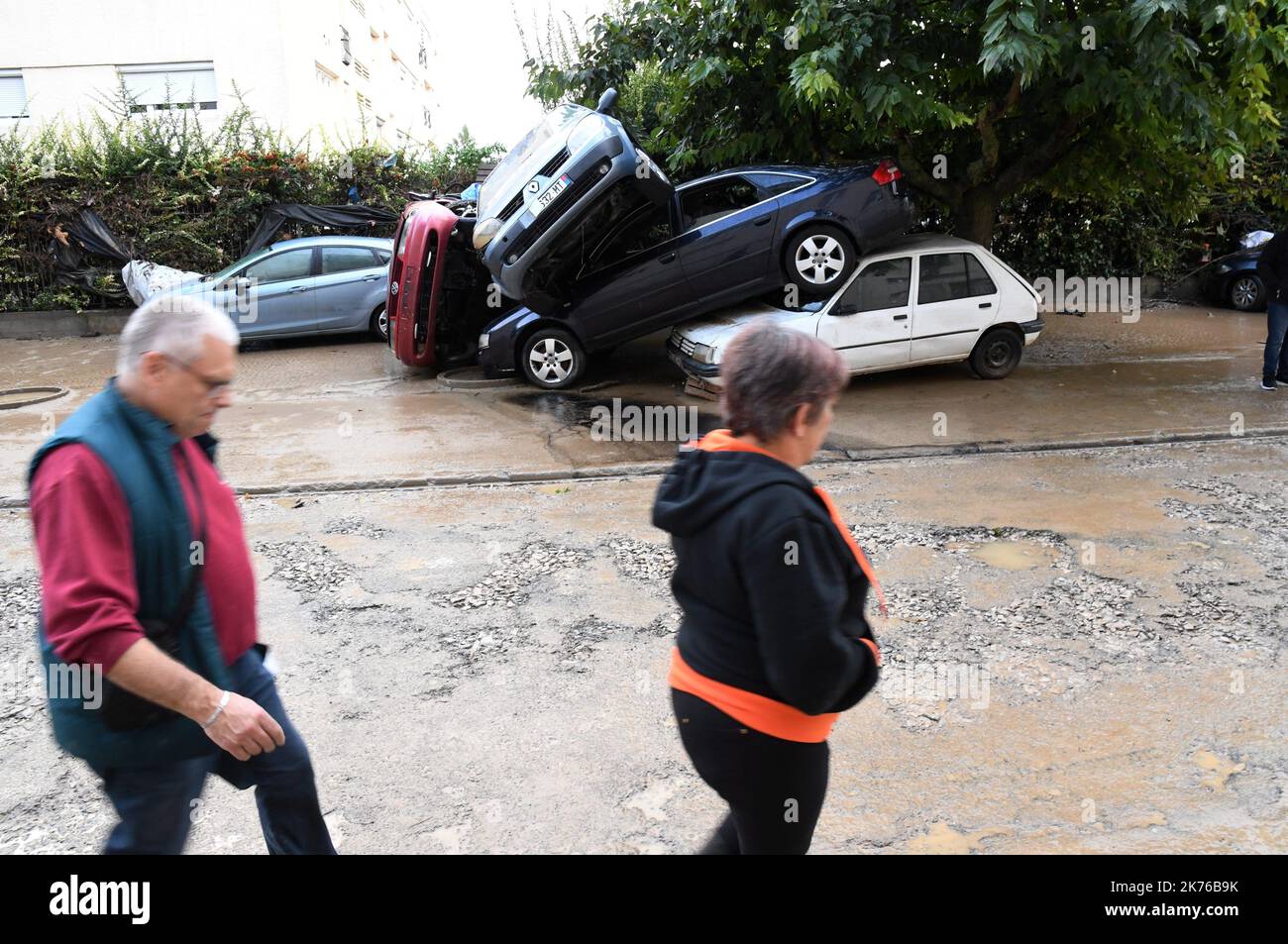 Szenen der Sturzflut in Trebes, in der Nähe von Carcassonne, Frankreich. Mindestens 10 Menschen sind nach einem Sturzflut in der südfranzösischen Region Aude gestorben, sagten lokale Beamte am Montag Stockfoto