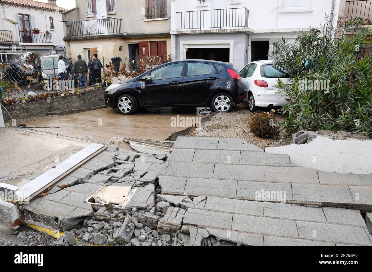 Szenen der Sturzflut in Trebes, in der Nähe von Carcassonne, Frankreich. Mindestens 10 Menschen sind nach einem Sturzflut in der südfranzösischen Region Aude gestorben, sagten lokale Beamte am Montag Stockfoto