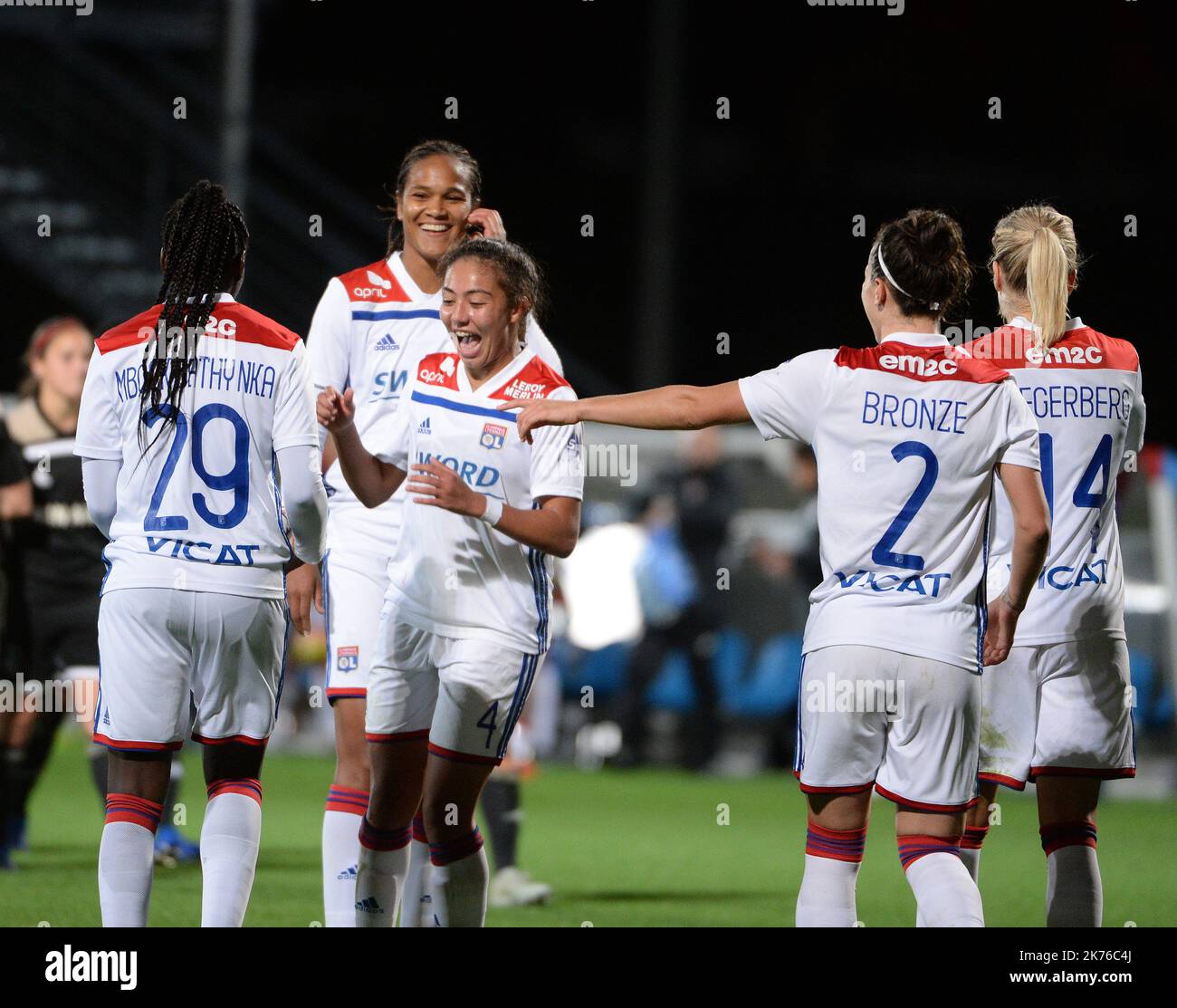 Frauen Fußball Champions League Spiel zwischen ©PHOTOPQR/LE PROGRES/Photo Richard MOUILLAUD - le 31/10/2018 foot féminin / OL AJAX -le 31/10/2018 Foot féminin / OL AJAX AMSTERDAM 16 eme retour Ligue des Champions Foto / Joie des lyonnaises après cette large victoire en coupé d' Europe - Okt 31. 2018 - Ligaspiel der Frauen-Fußballmeister Lyon gegen Amsterdam Stockfoto