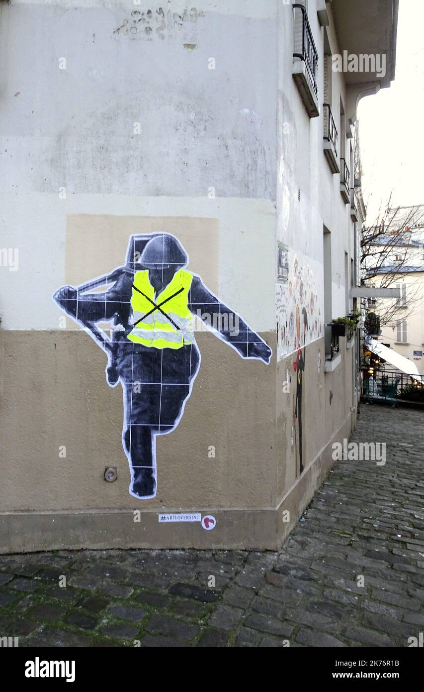 Das berühmte Bild des ostdeutschen Soldaten Conrad Schuman, der am 16 2019. Januar im Montmatre-Gebiet mit einer gelben Weste die Grenze zu Berlin überquerte Stockfoto