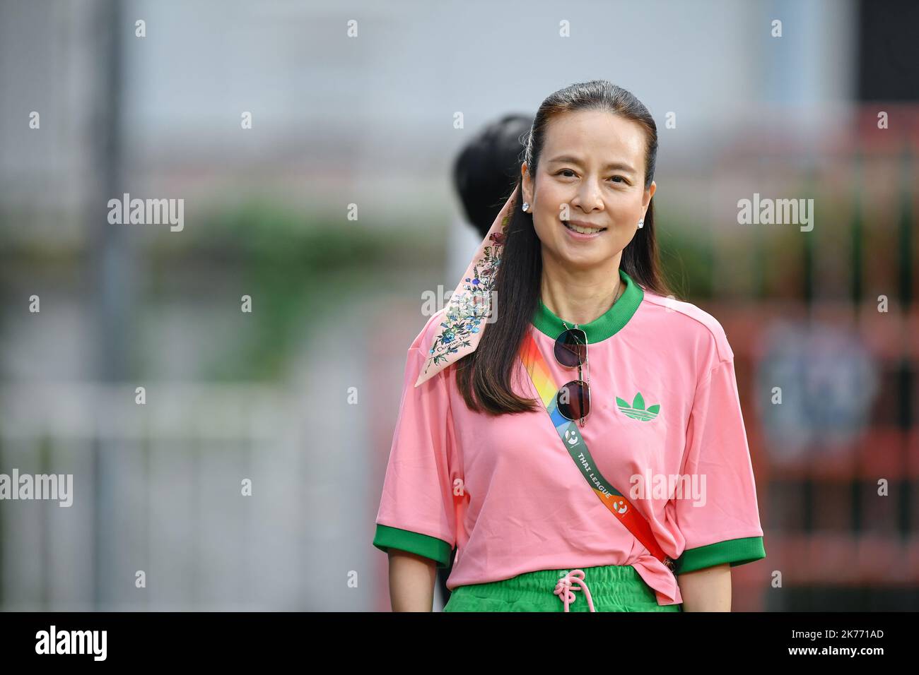 Bangkok, Thailand. 16. Oktober 2022. Vorsitzender Nualphan Lamsam von Port FC gesehen während des Spiels der Thai Premier League 2022 zwischen Port FC und Lampang FC im PAT Stadium.Endstand; Port FC 2:1 Lampang FC Credit: SOPA Images Limited/Alamy Live News Stockfoto