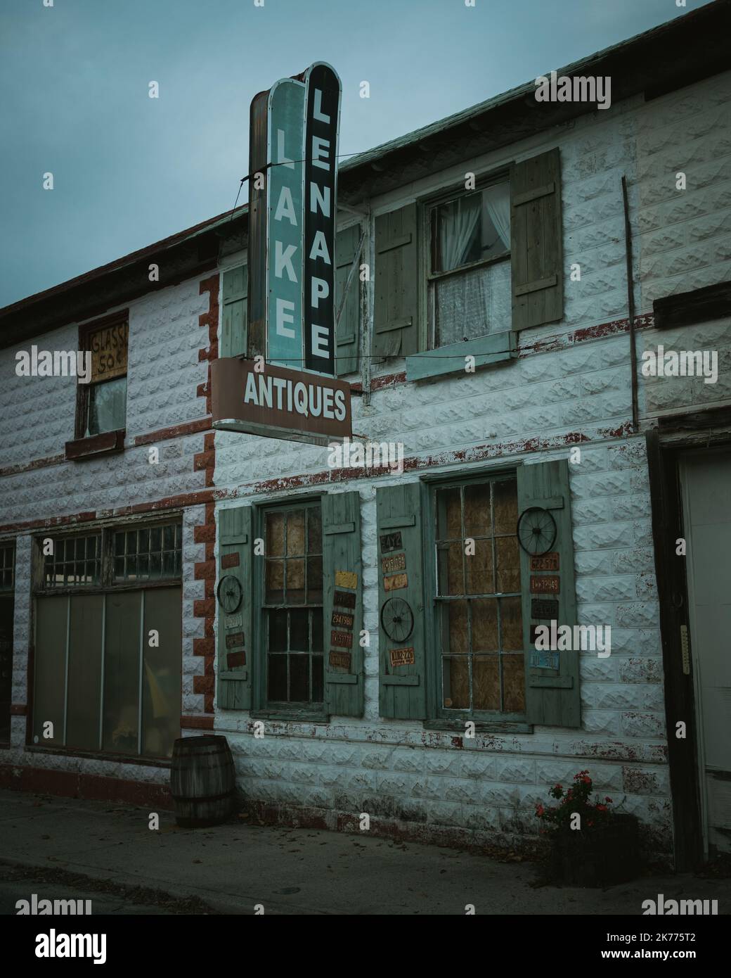 Lake Lenape Antiques Vintage-Schild in Mays Landing, Hamilton, New Jersey Stockfoto