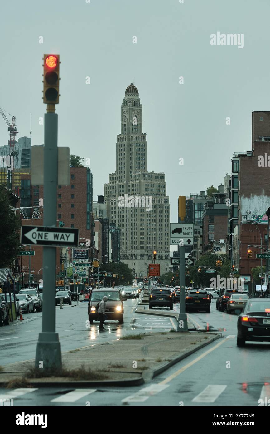 4. Avenue in Brooklyn nach einem Regensturm Stockfoto