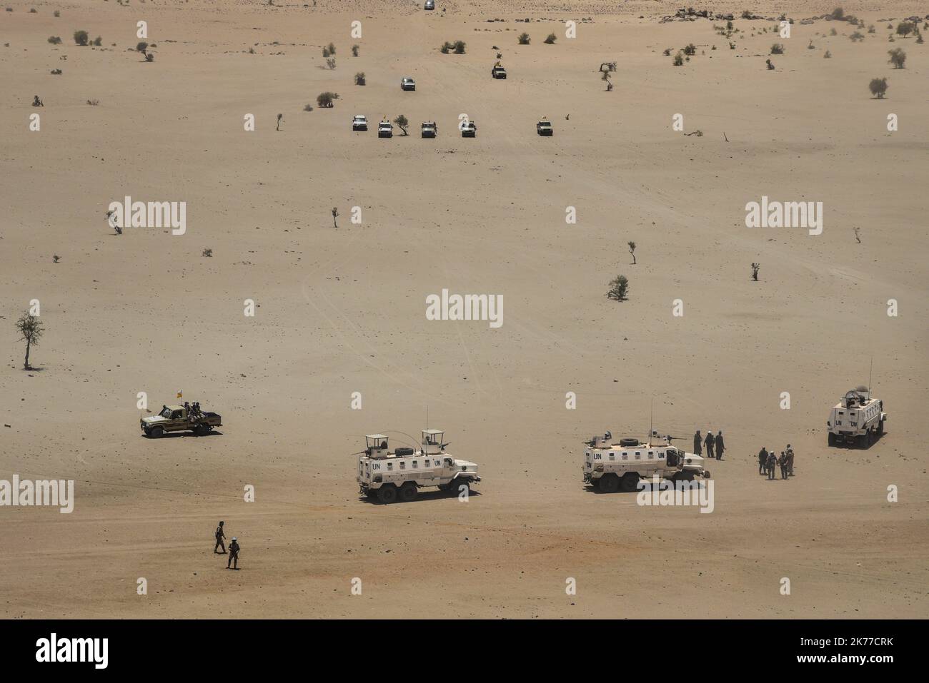 / 06/05/2019 - Mali / Tombouctou (Timbuktu) / Koygouma - im Rahmen eines Besuchs einer UNHCR- und MINUSMA-Delegation in Begleitung des Gouverneurs der Region sichern die MINUSMA-Friedenstruppen und der HCUA (hoher Rat für die Einheit der Azawad) das Gebiet ab. Region Timbuktu Koina AG Ahmadou, in Koygouma (Goundam-Kreis) in der Region Timbuktu am 6. Mai 2019. Dieser Besuch folgt auf die Rückführung von 2086 malischen Flüchtlingen aus dem Lager Mbera in Mauretanien im vergangenen April, die 2013 aus dem Konflikt fliehen mussten. Stockfoto