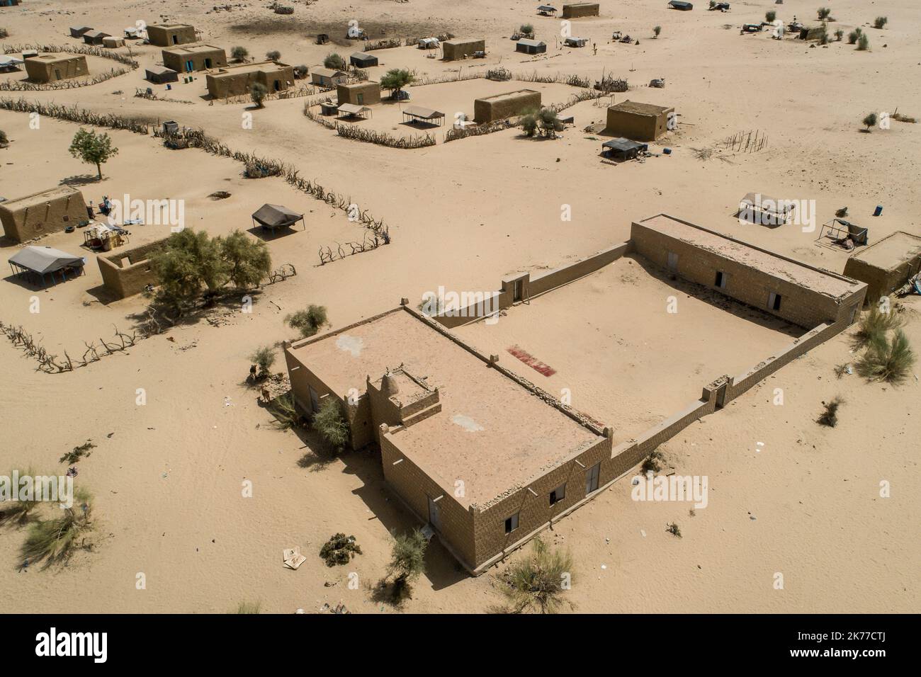 Ansicht eines Teils des Dorfes Koygouma (Kreis Goundam, Gemeinde Gargando) in der Region Timbuktu und seiner Moschee, 6. Mai 2019. Stockfoto