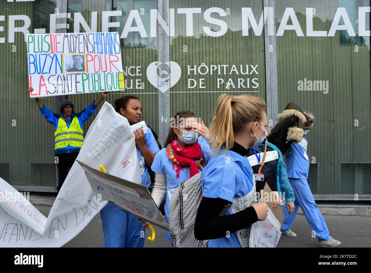 Frankreich / Ile-de-France (Region) / Paris - Einheitsveranstaltung auf dem Aufruf der Gewerkschaften FSU, CGT, FO, UNSA und CFDT des öffentlichen Dienstes und der Gelbwesten am 09. Mai 2019 in Paris Stockfoto