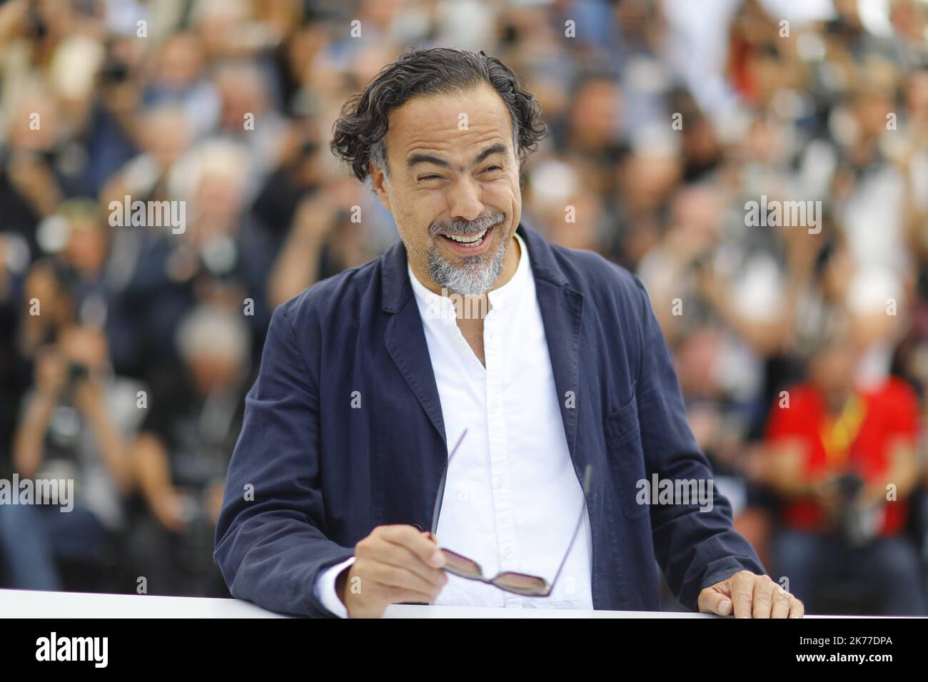 Jurypräsident Alejandro Gonzalez Inarritu posiert beim Photo-Call der Festivaljury während der Filmfestspiele von Cannes 72. im Palais des Festivals in Cannes, Frankreich, am 14. Mai 2019. 71. jährliche Filmfestspiele von Cannes in Cannes, Frankreich, Mai 2018. Das Filmfestival findet vom 8. Bis 19. Mai statt. Stockfoto