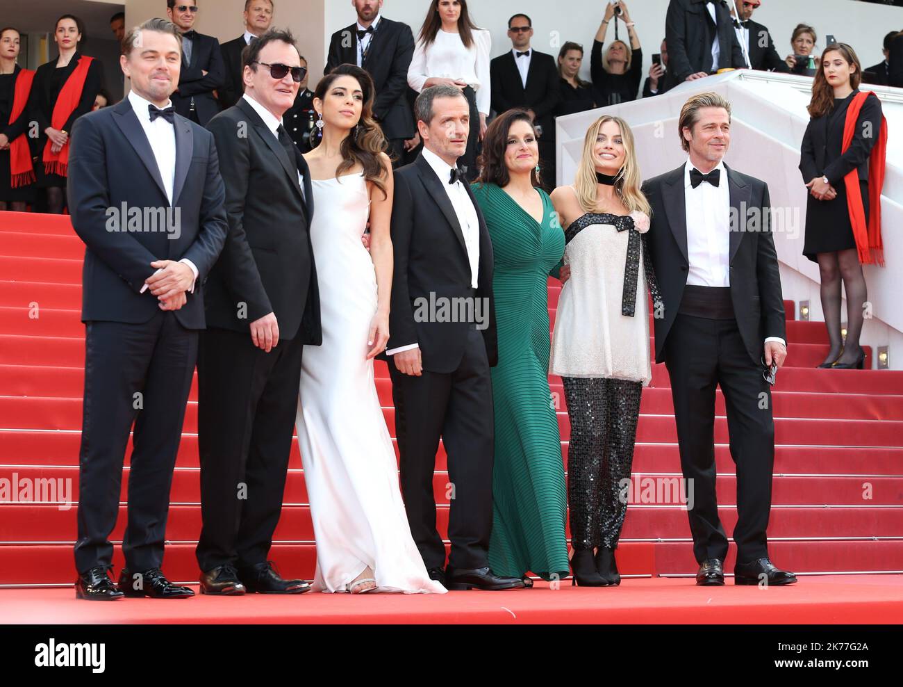 US-Schauspieler Leonardo DiCaprio, US-Regisseur, Drehbuchautor, Produzent und Schauspieler Quentin Tarantino, israelische Sängerin Daniella Pick, US-Schauspieler Brad Pitt, Daniela Pick, David Heyman, australische Schauspielerin Margot Robbie, Shannon McIntosh bei der Once Upon a Time in Hollywood Premiere während der Filmfestspiele von Cannes 72. in Cannes, Frankreich. Stockfoto