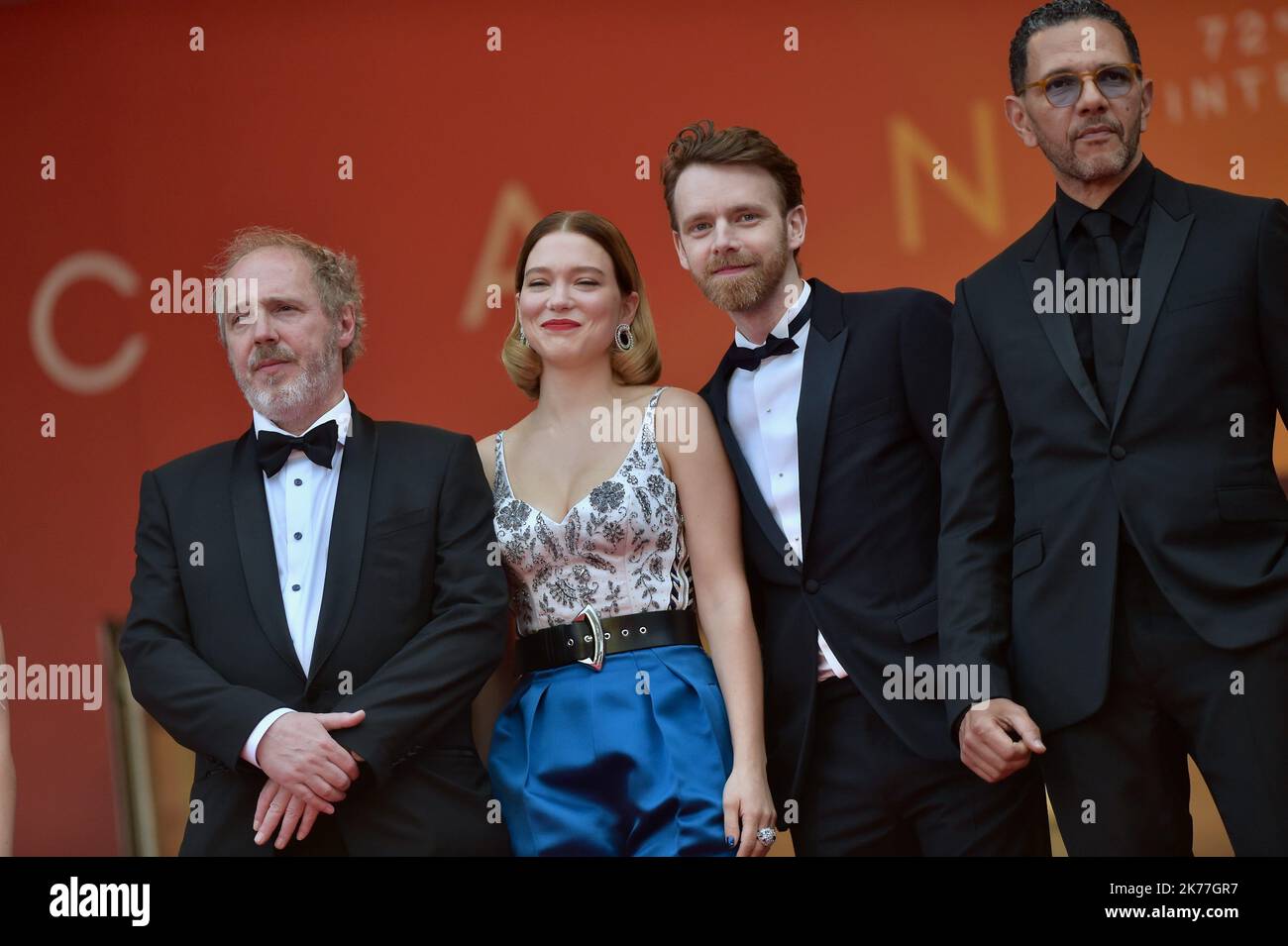 Sara Forestier, Arnaud Desplechin, Lea Seydoux, Antoine Reinartz und Roschdy Zem besuchen die Vorführung von Oh Mercy! Roubaix, une Lumiere während der jährlichen Filmfestspiele von Cannes 72. am 22. Mai 2019 in Cannes, Frankreich. Stockfoto