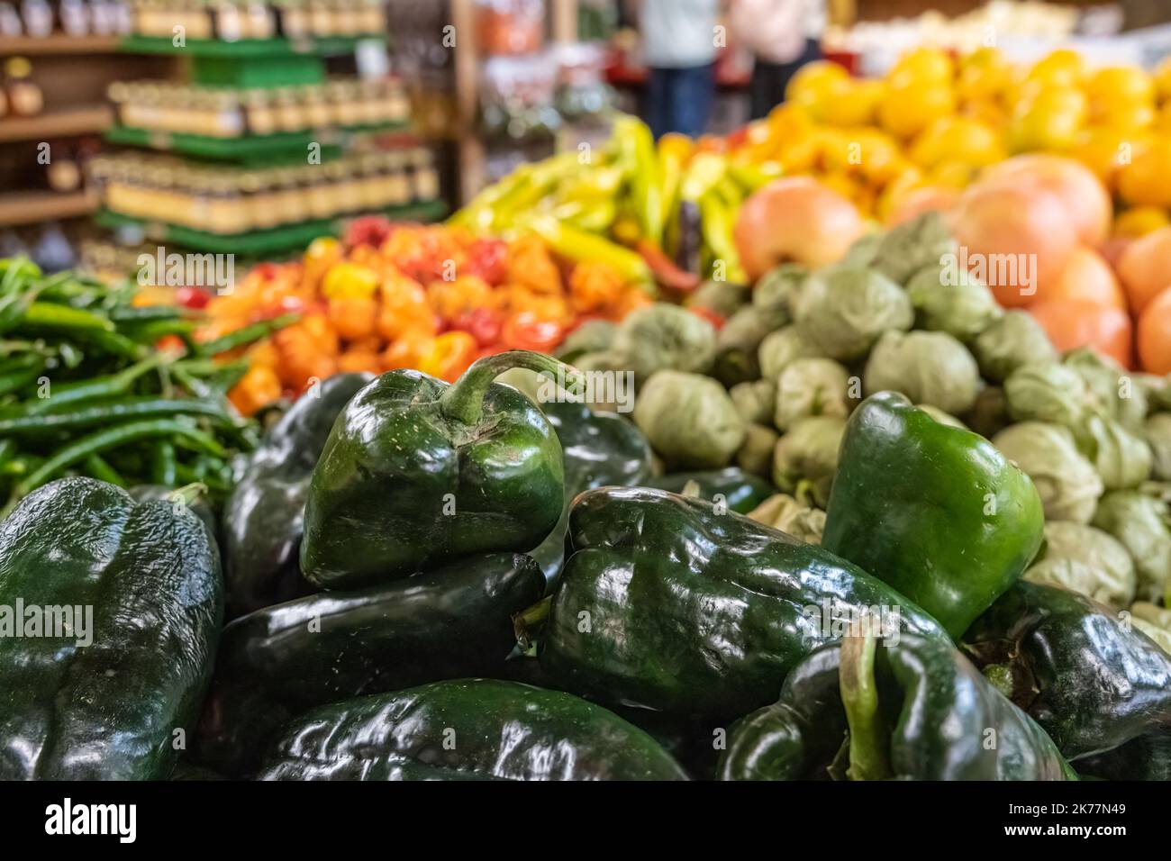 Der Jaemor Farm Market in Alto, Georgia, ist bei Einheimischen und Touristen beliebt, da er frisches Obst und Gemüse vom Bauernhof bietet. (USA) Stockfoto