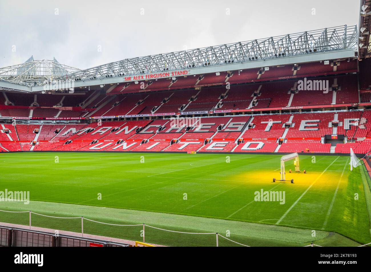 Der Platz im Old Trafford Stadium von Manchester United Stockfoto
