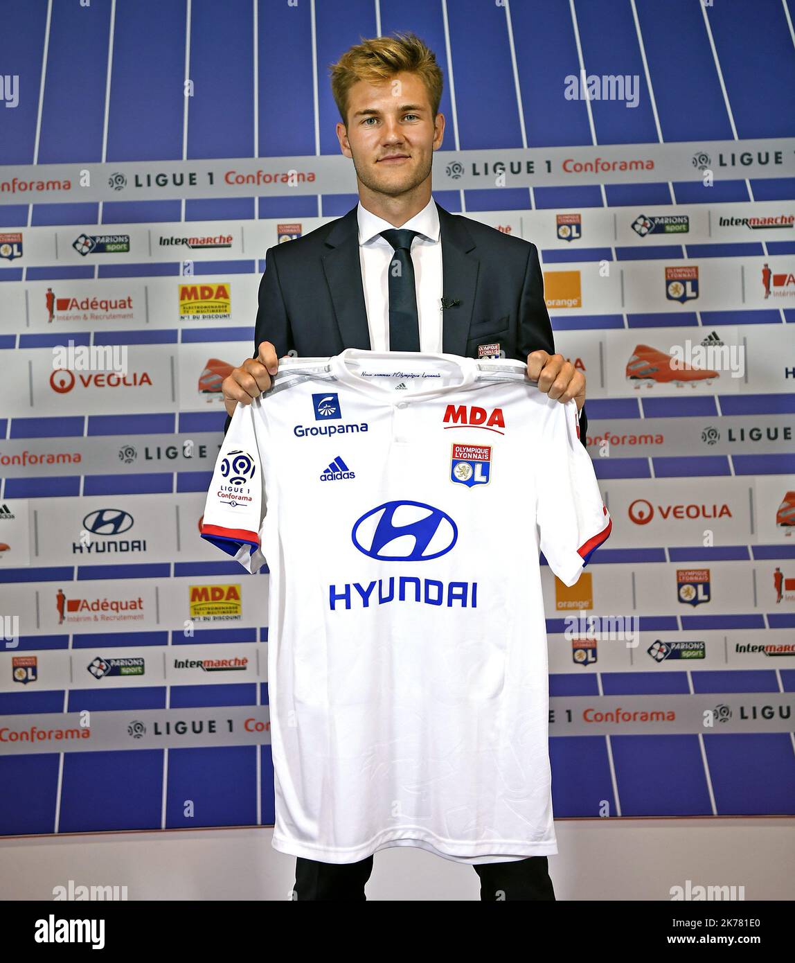 Presentation de JOACHIM ANDERSEN le 12/07/19 -A Décines au Groupama Training Centre presentation du nouveau joueur de l'OL JOACHIM ANDERSEN - 2019/07/12. Olympique Lyon - Transfers 19/20 : neue Spieler. Stockfoto