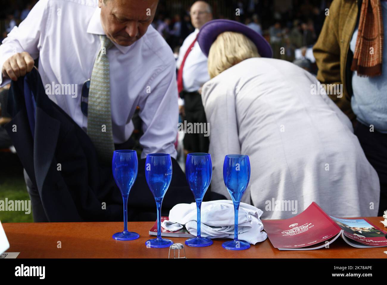 Der Prix de l'Arc de Triomphe in Pairs, Frankreich am Sonntag, 6. Oktober 2019. â©PHOTOPQR/LE PARISIEN/olivier corsan ; Hippodrome de Longchamp, Paris XVIe, France, le 6 octobre 2019. Le Qatar Prix de l'Arc de Triomphe, la cours de Galop dotÃ© de 5 Millionen Euro, S'est dÃ©roulÃ©e sur les 2400m de la Piste de l'Hippodrome de Longchamp dans le bois de Boulogne de Paris et a vu la victoire du nÂ 2 Waldgeist montÃ© par PC BOUDOT qui a devancÃ© dans la derniÃ¨re ligne droite le favori enable montÃ© par L. Dettori, Vainqueur des deux derniÃ¨res Ã©ditions, l'empÃªchant ainsi de rÃ©aliser la passe de Stockfoto