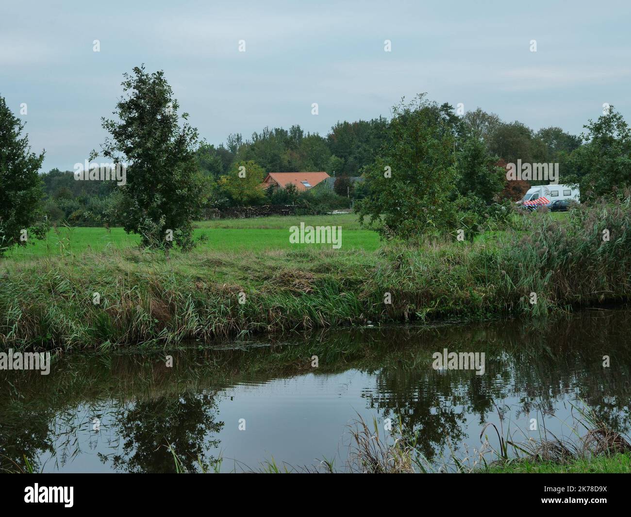 Dutch Bauernhaus, wo eine Familie wurde angeblich weggesperrt ©PHOTOPQR/LE PARISIEN/ Valéria Dagoni ; FAMILLE RECLUSE Ein RUINERWOLD AU ZAHLT BAS LA MAISON OU Ein ETE ENTKOPPELT LA FAMILLE LE 17 10 2019 Holländisches Bauernhaus, in dem angeblich eine Familie am 17 2019. Oktober eingesperrt wurde Stockfoto