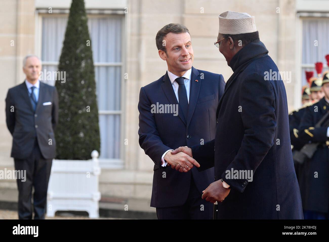 Präsident Emmanuel Macron empfing im Elysee-Palast zu einem Arbeitsessen den Präsidenten der Republik Tschad, Idriss DEBY, den Präsidenten der Republik Mali, Ibrahim Boubacar und den Präsidenten der Republik Niger, Mahamadou ISSOUFOU, in Paris Stockfoto