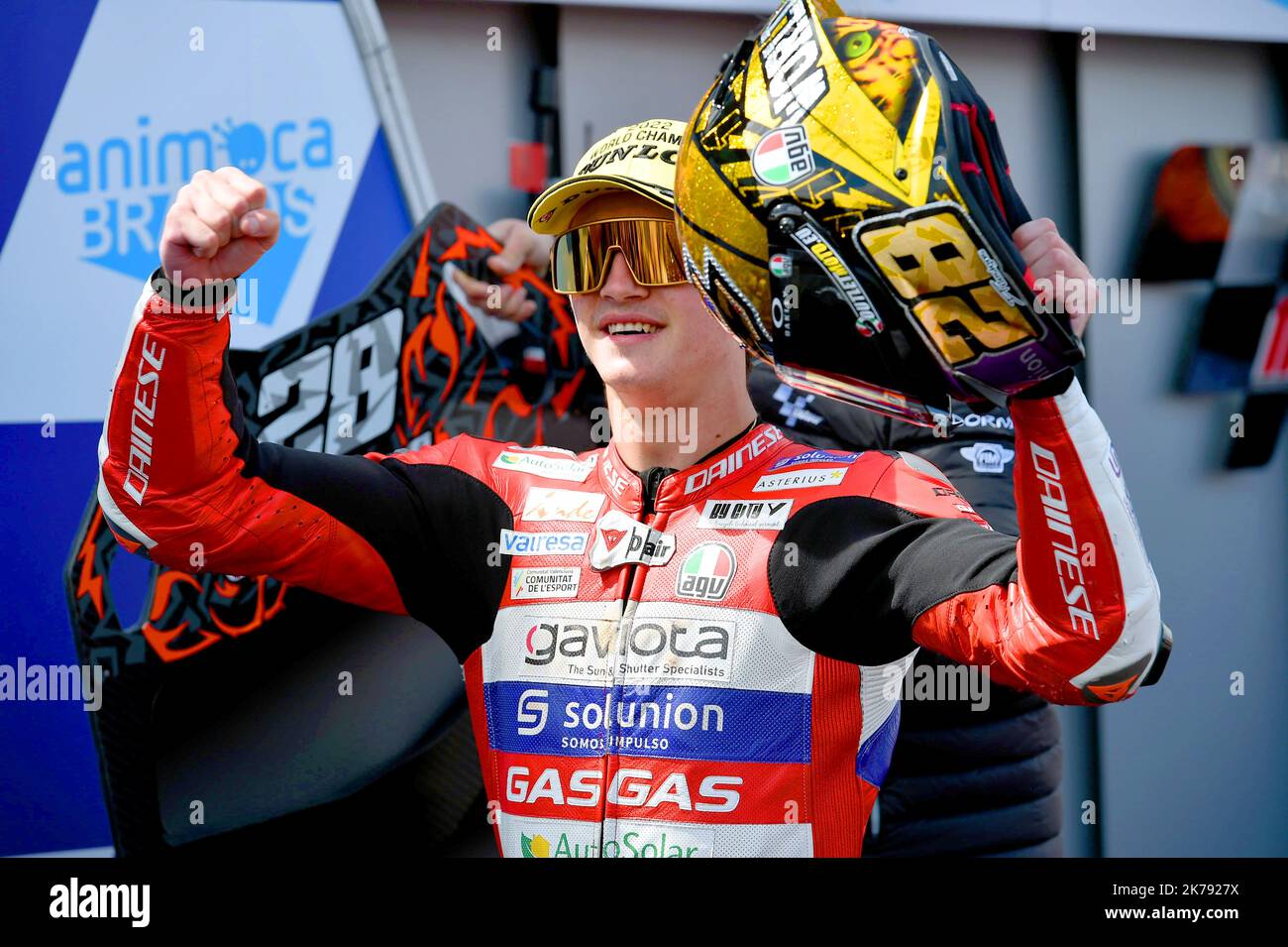 Phillip Island Circuit, Melbourne, Australien. 16. Oktober 2022. Izan Guevara gewinnt die Moto-3-Weltmeisterschaft nach einem Vierkampf um den Titel. Stockfoto