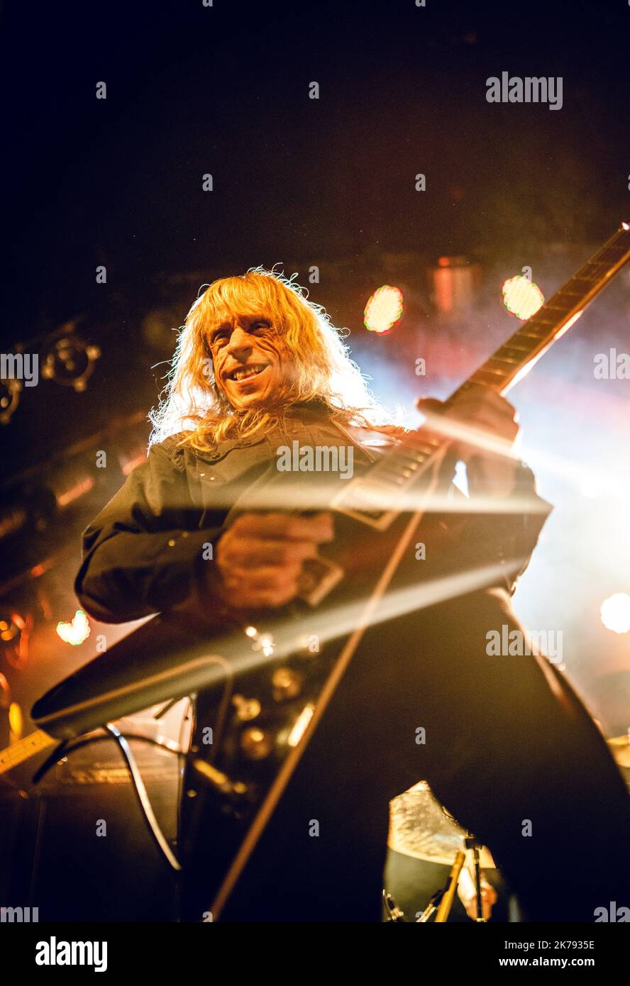 Malmoe, Schweden. 16. Oktober 2022. Die englische Heavy Metal Band Diamond Head spielt ein Live-Konzert im Kulturbolaget in Malmoe. Hier ist Gitarrist Brian Tatler live auf der Bühne zu sehen. (Foto: Gonzales Photo/Alamy Live News Stockfoto