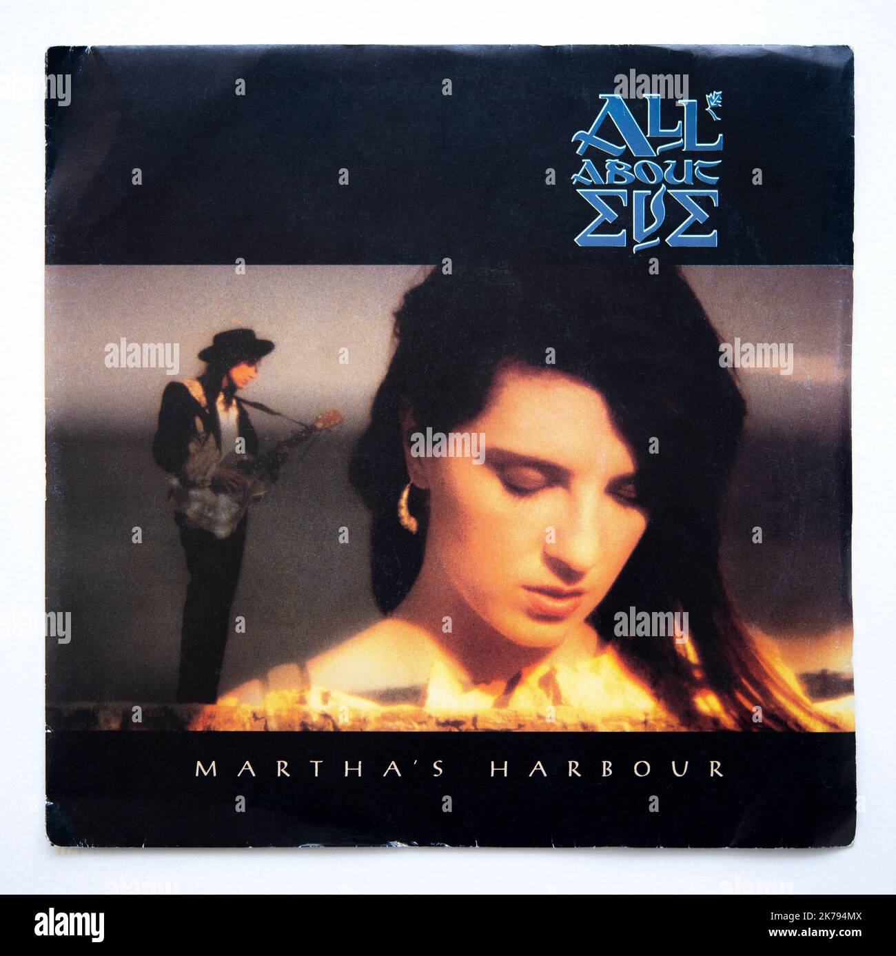 Bildercover der sieben Zoll großen Single-Version von Martha's Harbour von All About Eve, die 1988 veröffentlicht wurde. Stockfoto