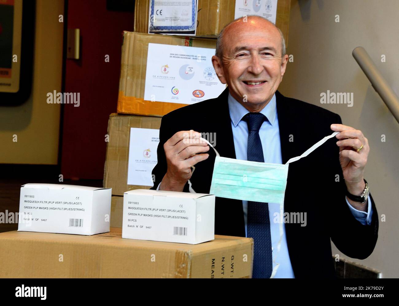 Lyon, Frankreich, april 15. 2020 Bürgermeister von Lyon, Gerard Collomb, mit persönlicher Schutzausrüstung Stockfoto
