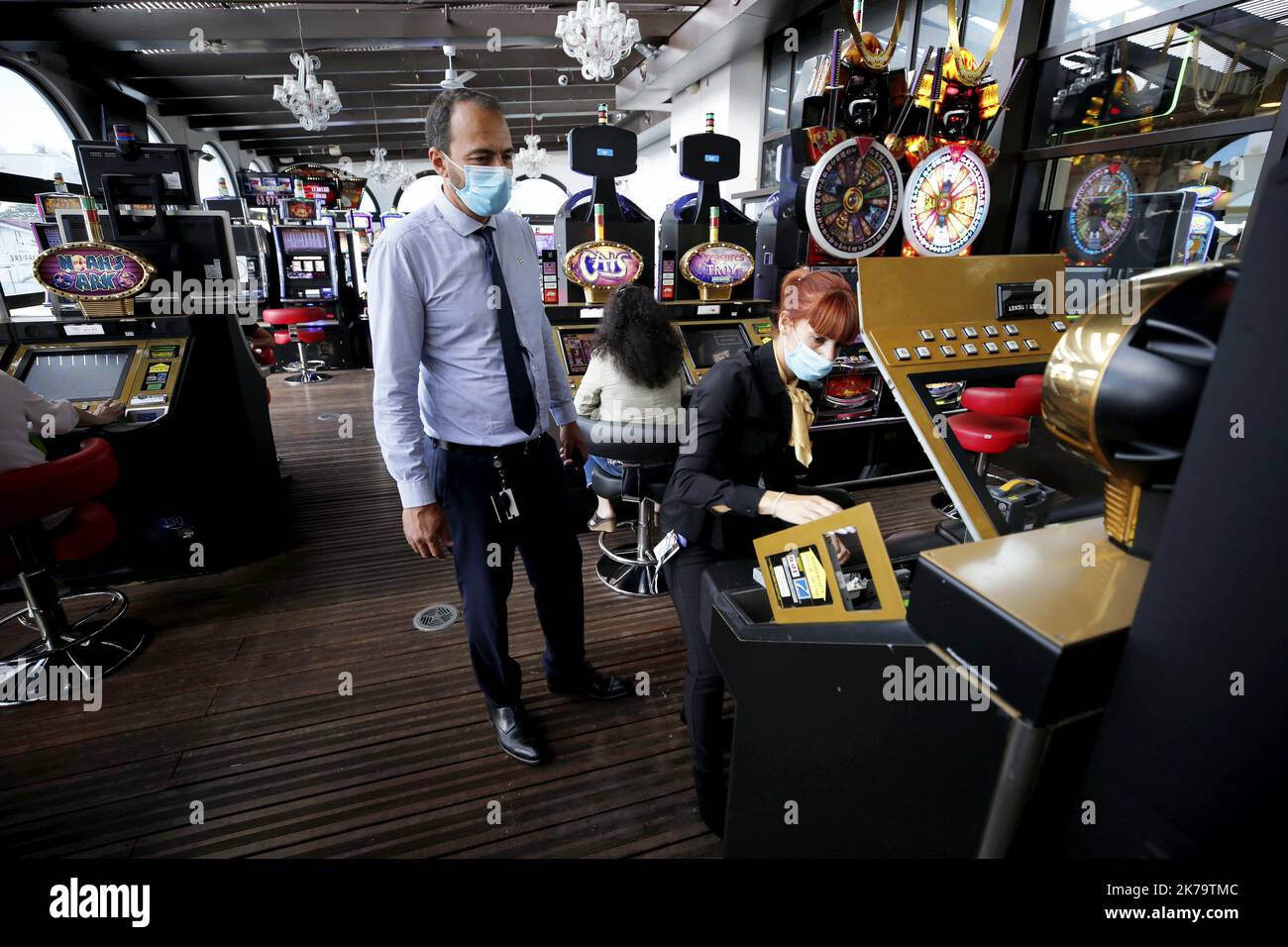 Definement Schritt 2: Wiedereröffnung des Menton Casinos. Frankreich Stockfoto