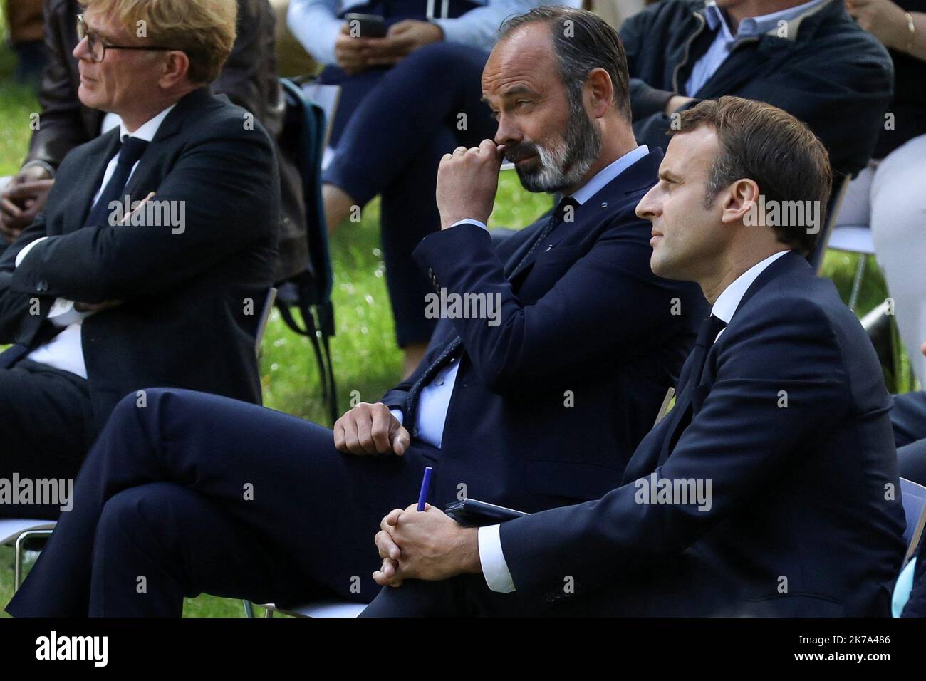 @ Pool/ Stephane Lemouton /MAXPPP, Frankreich, paris, 2019/06/29 Le prÃ©Präsident franÃ§ais Emmanuel Macron accompagnÃ© du Premier Ministre Edouard Philippe prononce un discours lors d'une rÃ©Union avec les membres de la Convention des citoyens sur le clidat (CCC) pour discuter des propositions environnementales au Palais de l'ElysÃ©e Ã Paris, Frankreich, 29 juin 2020. â© StÃ©phane Lemouton / Beestimage der französische Präsident Emmanuel Macron hält in Begleitung von Premierminister Edouard Philippe eine Rede während eines Treffens mit Mitgliedern der Bürgerkonvention zum Klimawandel (CCC), um über Umweltvorschläge zu diskutieren Stockfoto