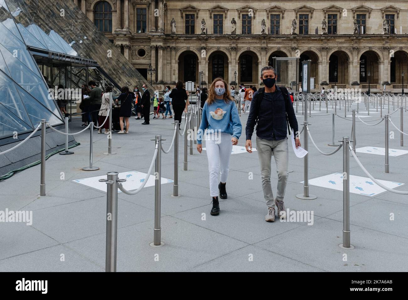 â©Jan Schmidt-Whitley/Le Pictorium/MAXPPP - Jan Schmidt-Whitley/Le Pictorium - 06/07/2020 - Frankreich / Paris - Apres trois mois et demi de fermeture, le musee du Louvre re-ouvre ses portes a partir de ce lundi 6 juillet. L'Institution s'attend recevoir a peine quelques miers de visiteurs par jour et a deja perdu 40 Millionen d'Euro. Environ 30% des salles seront par ailleurs fermees. / 06/07/2020 - Frankreich / Paris - nach dreieinhalb Monaten Schließung öffnet das Louvre-Museum am Montag, den 6. Juli, seine Pforten wieder. Die Institution erwartet, nur ein paar tausend Besucher pro Tag und zu empfangen Stockfoto