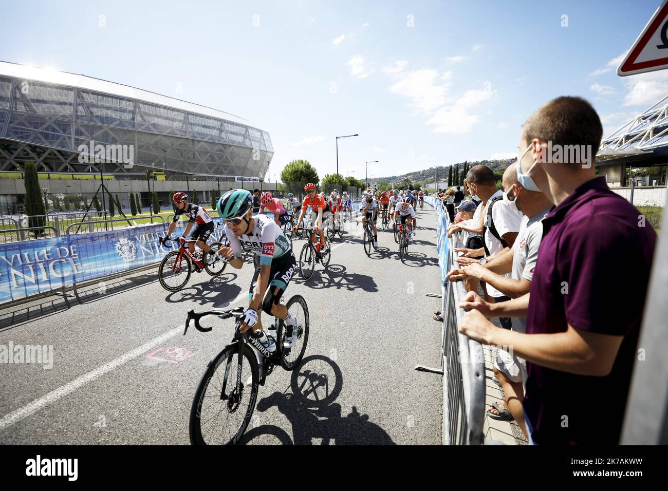 ©PHOTOPQR/NICE MATIN/Dylan Meiffret ; Nizza ; 31/08/2020 ; Top départ de la 3e étape du Tour de France au pied du stade Allianz Riviera. Die Tour de France 2020 am 31. August 2020 Stockfoto