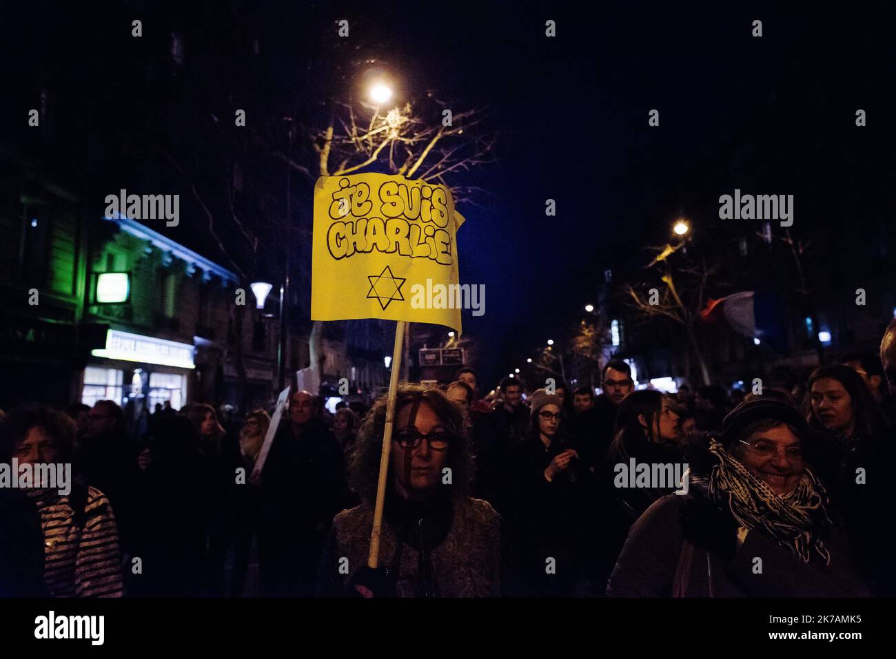 ©Jan Schmidt-Whitley/Le Pictorium/MAXPPP - Jan Schmidt-Whitley/Le Pictorium - 11/01/2015 - Frankreich / Paris - Dimanche 11 janvier 2015, Eine unschätzbare s'est reunie entre Republique et Nation pour montrer son attachement aux valeurs republicaines Suite aux attentats contre Charlie Hebdo et l'Hyper Casher de la porte de Vincennes par les frere Kouachi. ILS ont revendiques l'attentat au nom de Al-Qaida dans la peninsule Arabique (AQPA). Les victimes de la tuerie sont les dessinateurs Cabu, Charb, Honore, Tignous et Wolinski, la psychanalyste Elsa Cayat, l'economiste Bernard Maris, le policier Fr. Stockfoto