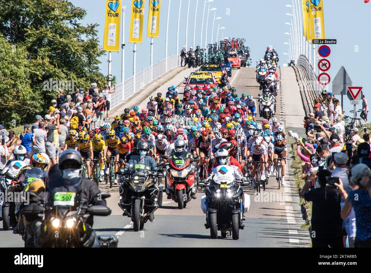 â©PHOTOPQR/Sud OUEST/XAVIER LEOTY ; Le ChÃ¢teau-d'OlÃ©ron ; 08/09/2020 ; Etape des deux iles du Tour de France, le 08 09 2020. FOTO XAVIER LEOTY - Tour de France 2020, 10. Etappe am 8. 2020. September ÃŽLE D'OLÃ‰RON LE ChÃ‚TEAU-D'OLÃ‰RON > ÃŽLE DE RÃ‰ SAINT-MARTIN-DE-RÃ‰ Stockfoto