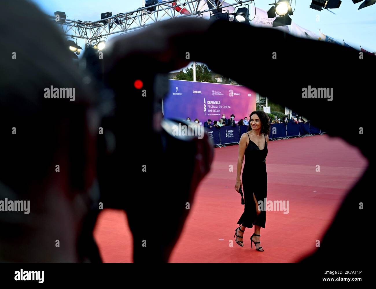 ©PHOTOPQR/OUEST FRANCE/Stéphane Geufroi ; Deauville ; 10/09/2020 ; 46 ème édition du Festival du cinéma américain de Deauville. La comédienne Amelle Chahbi . - 2020/09/10. Deauville American Film Festival. Stockfoto
