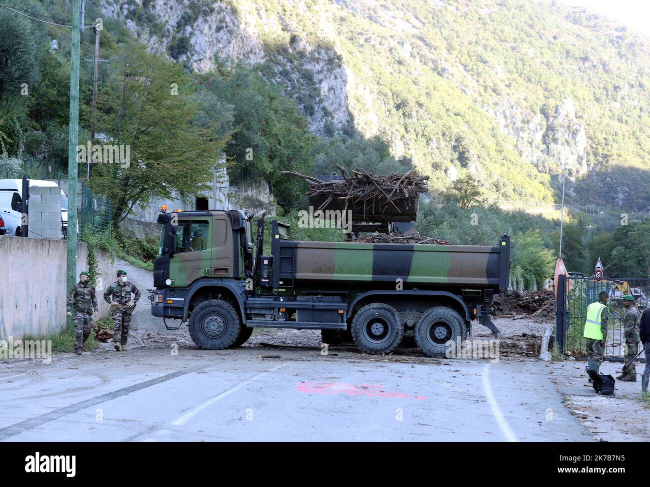 ©PHOTOPQR/NICE MATIN/Jean François Ottonello ; Vallée de la Roya ; 05/10/2020 ; OTTONELLO JEAN-FRANCOIS - lundi 5 octobre 2020, vallée de la Roya - ici, Breil-sur-Roya - Suite de la Tempête Alex qui a frappé les Alpes-Maritimes le vendredi 5 octobre - October 5, 2020. Nach dem Sturm VON ALEX in den Alpes Maritimes, Frankreich Stockfoto