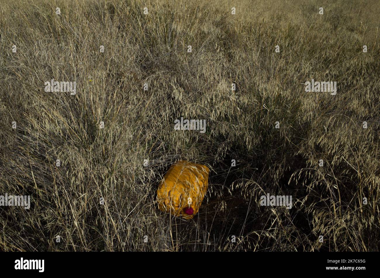 ©Pierre Berthuel / Le Pictorium/MAXPPP - Pierre Berthuel / Le Pictorium - 23/11/2020 - Grece / Attique / Athenes - La ville d'Athenes produit a elle seule un peu moins de la moitie des dechets du Pays. Plusieurs fois condamnee pour non respect des reglementations contre la Pollution, la Grece recidive avec une Pollution plus difficile a « tracer ». Les decharges sauvages. / 23/11/2020 - Griechenland / Attica / Athen - allein die Stadt Athen produziert knapp die Hälfte des Abfalls des Landes. Griechenland wurde mehrmals wegen Nichteinhaltung der Vorschriften zur Bekämpfung der Umweltverschmutzung verurteilt und tritt mit der Umweltverschmutzung zurück Stockfoto