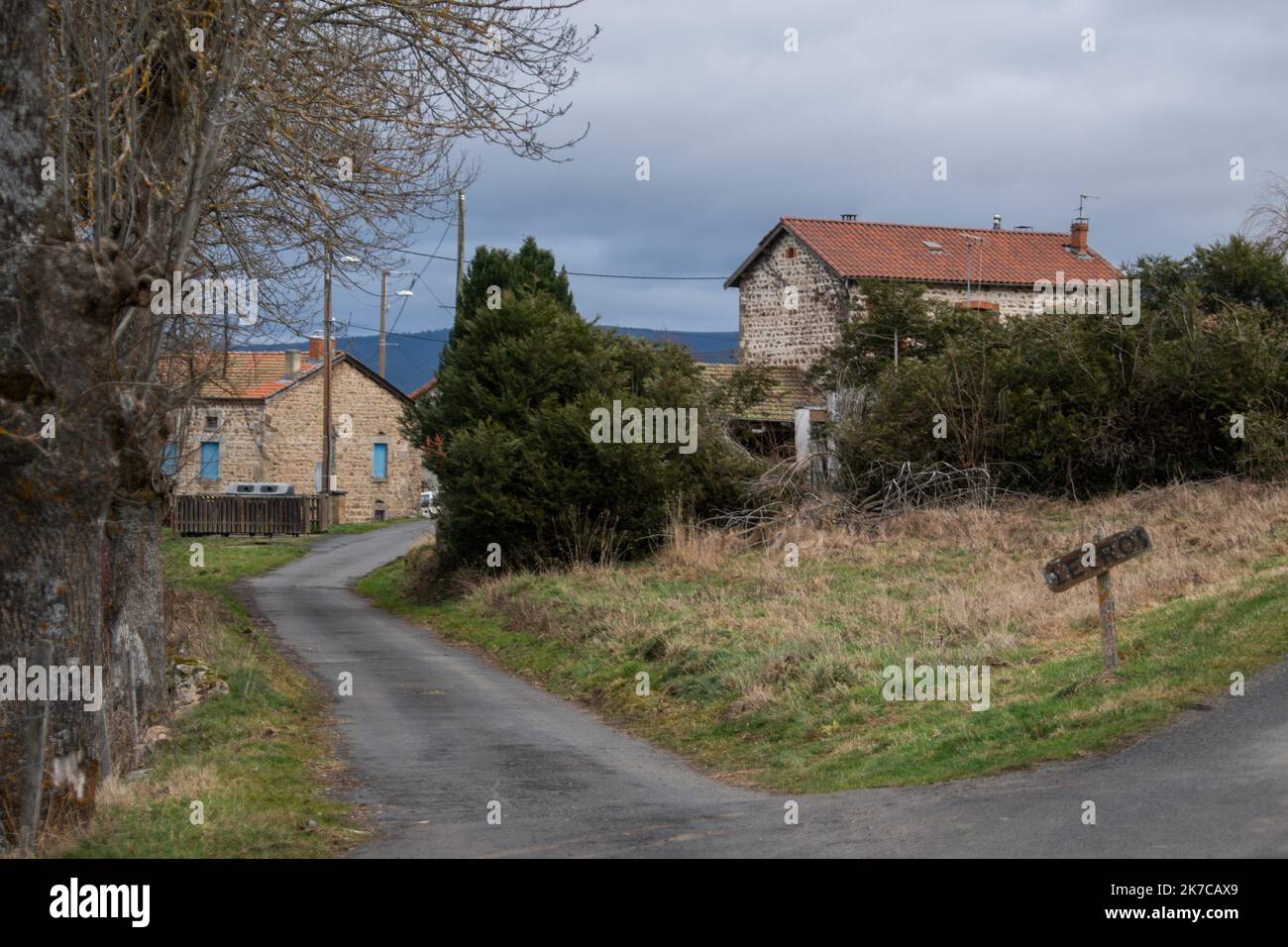 ©PHOTOPQR/LA MONTAGNE/Richard BRUNEL ; ; 24/12/2020 ; Trois gendarmes abattus par un Forcene, lieu dit Le Cros commune de Saint Just, Puy de Dome le 24/12/2020 Foto R Brunel - Saint-Just, Central France on December 24, 2020. Drei Gendarmen wurden getötet und ein Viertel von einem Schützen verletzt, dem sie als Reaktion auf einen häuslichen Gewaltaktzruf in Saint-Just gegenüberstanden. Stockfoto