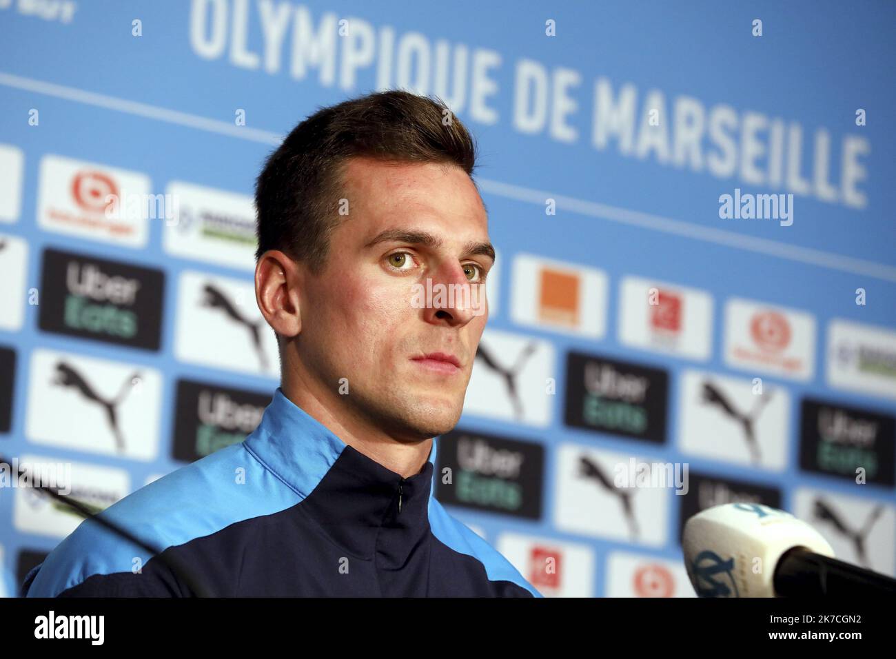 ©PHOTOPQR/LA PROVENCE/ROSSI David ; Marseille ; 26/01/2021 ; Fußball : Conférence de Presse de l'Olympique de Marseille (OM) à la Commanderie - Centre RLD Présentation de l'attaquant polonais Arkadiusz MILIK , nouvelle rerue de l'OM - Jan 26. 2021 - der polnische Arkadiusz MILIK hat sich mit dem französischen Fußballverein der ersten Liga in Marseille angemeldet Stockfoto